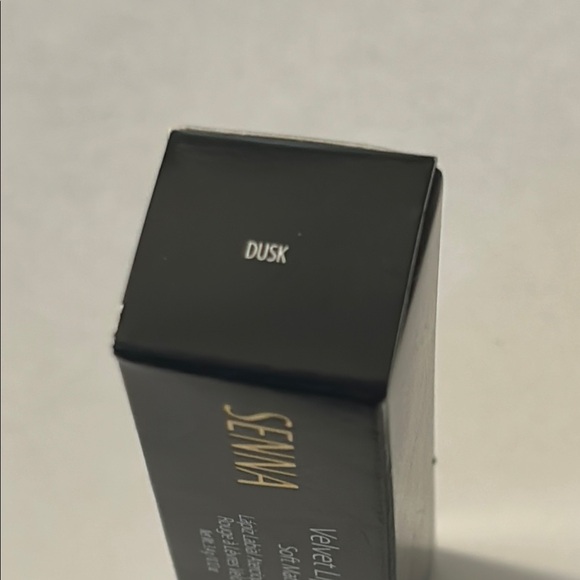 Senna Velvet Lipstick Soft Matte in Dusk new in box - Picture 3 of 3